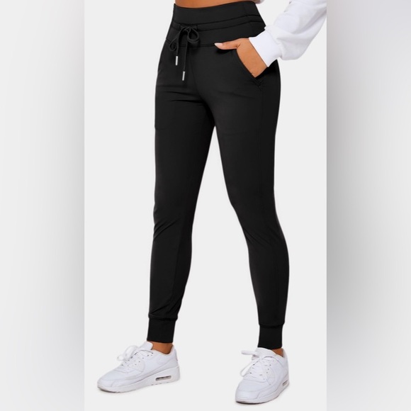 Halara Black Drawstring Waist Jogger Pants Women's Size L Petite - Picture 2 of 9